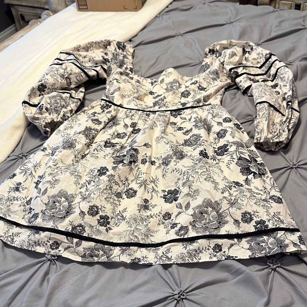 Floral Puff Sleeve Mini Dress in Ivory and Black